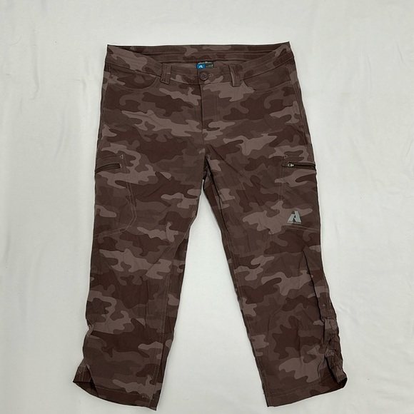 Eddie Bauer First Ascent Camo Guide Pro Capri Hiking Pants Women’s 8 - Picture 1 of 8